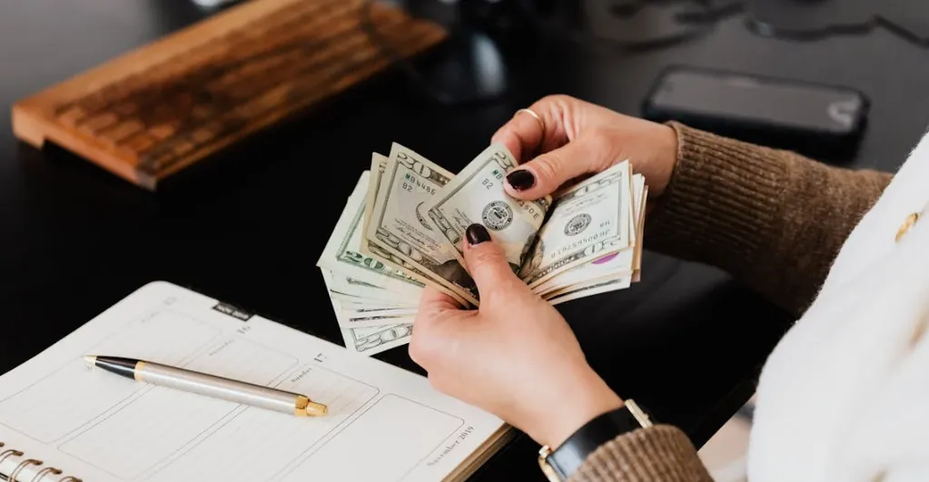 #VideoSummary #VideoseekAI #FinancialFreedom #PersonalFinance #MoneyManagement #6MonthPlan #DebtFreeJourney #InvestingForBeginners #SideHustleIdeas #AutomateFinances #FinancialGoals #AIContentSummary
